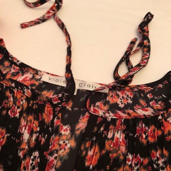 Floral Top - Picture 2 of 4